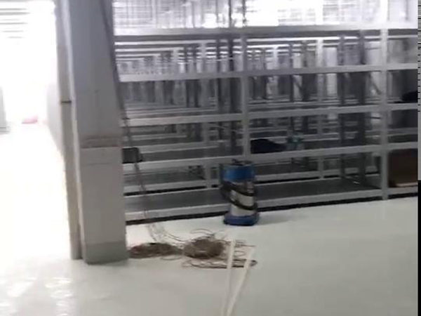轻型搁板货架展示